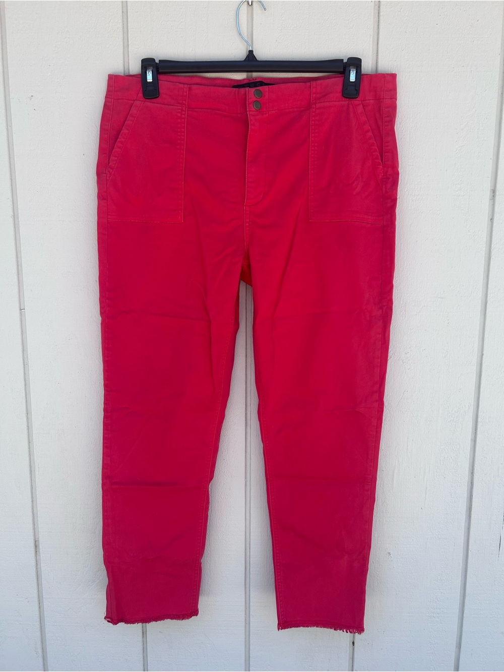 Tinsel Vibrant Coral Red/pink Straight-Leg frayed hem Women's Pants size 33 (16)